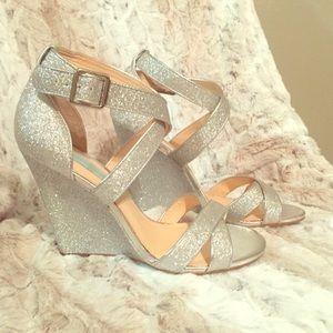 Betsy Johnson Glitter Pumps